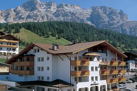 Hotel Falzares San Cassiano  Eksteriør bilde