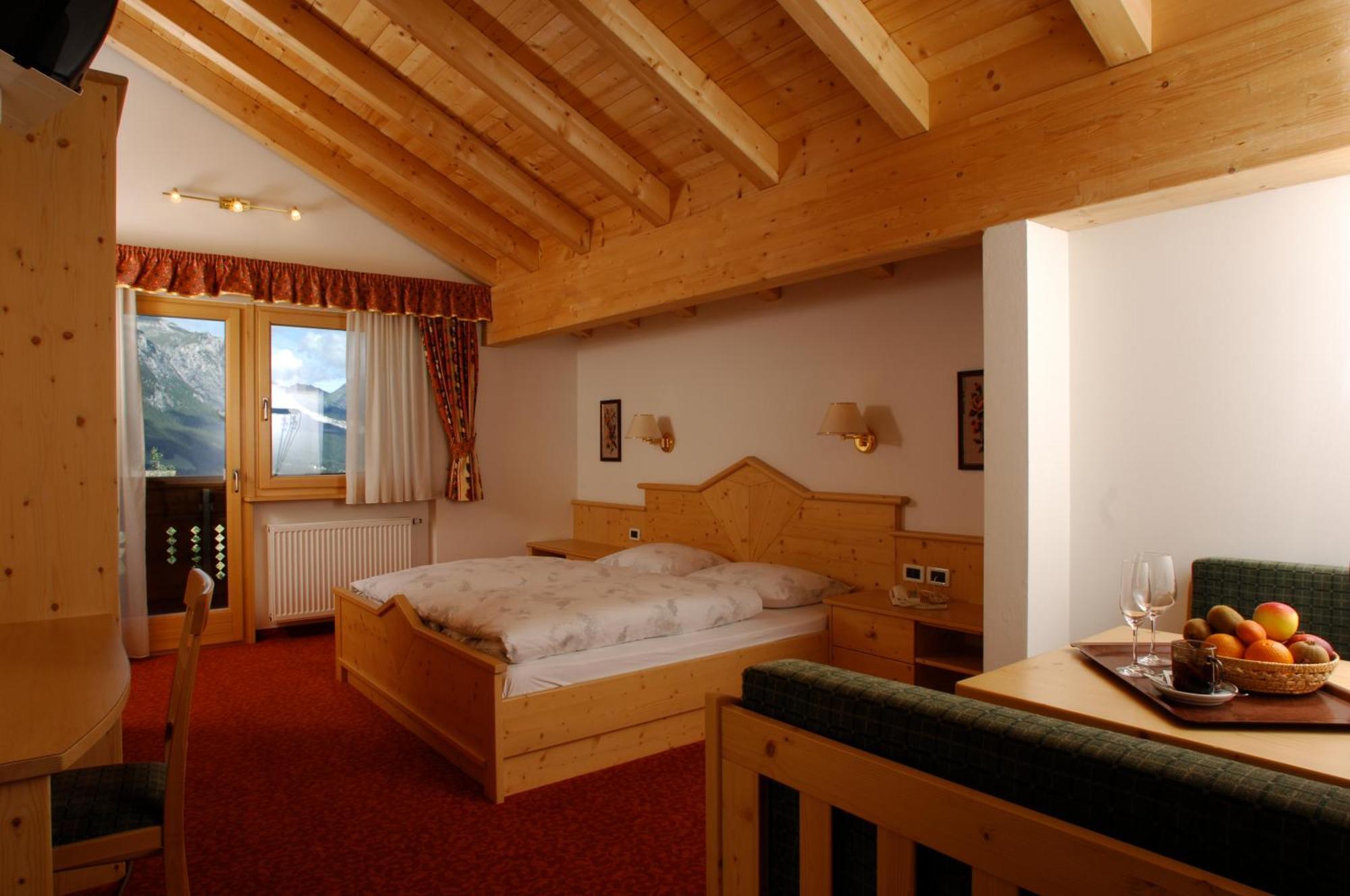 Hotel Falzares San Cassiano  Eksteriør bilde